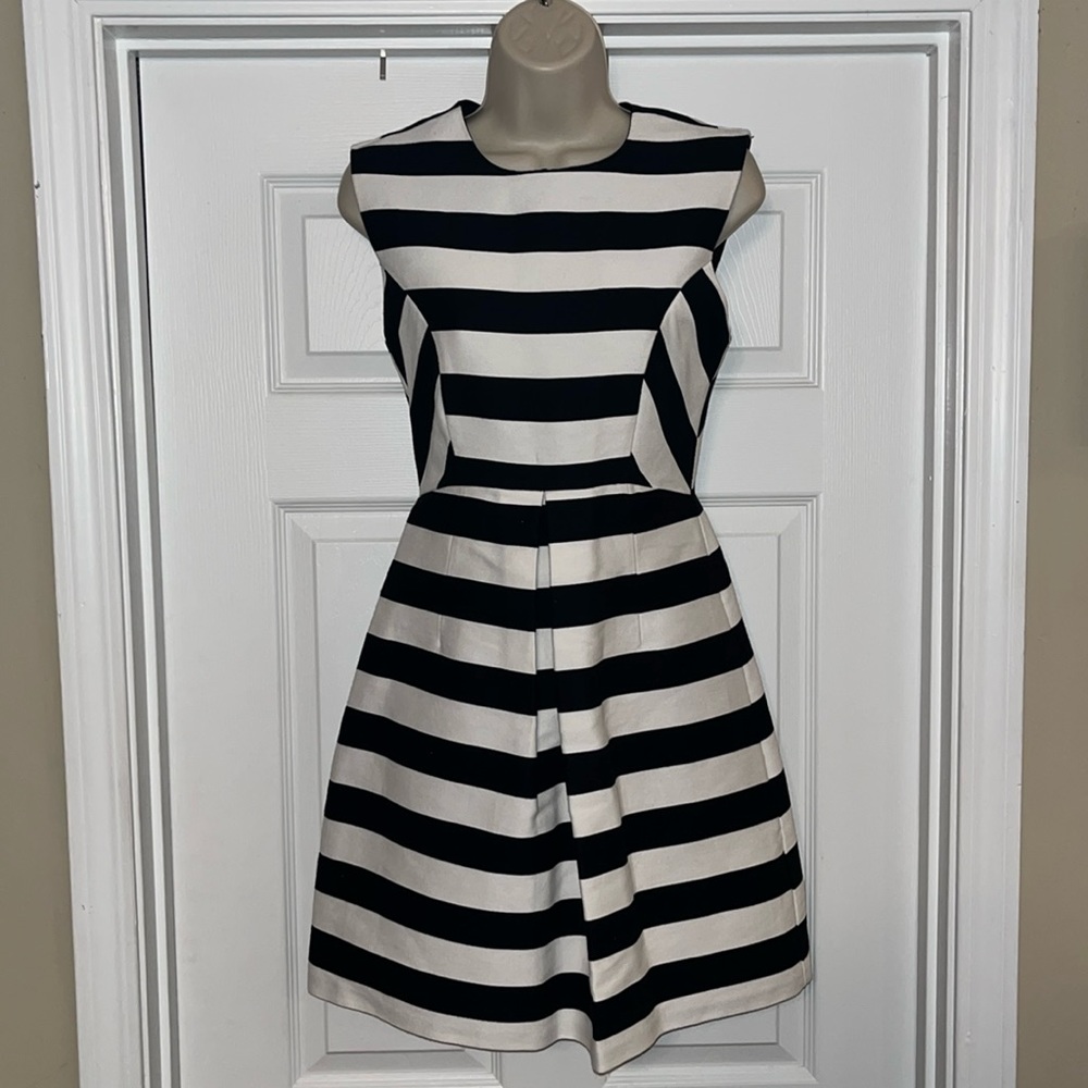 Miss Selfidge Sleeveless Dress with Pockets. Black and White Striped. Size 4.